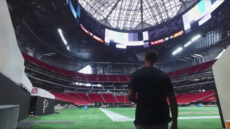 Atlanta Stadium(Mercedes‑Benz Stadium)內部看台|2026 世界盃觀賽體驗