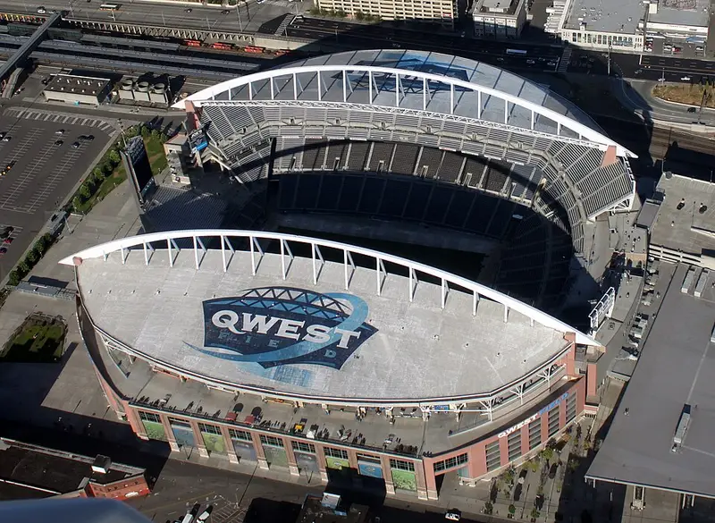 Lumen Field 空拍視角，周邊體育園區與交通動線（2026 世界盃 Seattle Stadium）