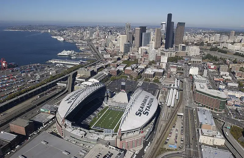 西雅圖世界盃球場 Seattle Stadium（Lumen Field）與市中心天際線空拍