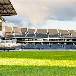 Toronto Stadium(BMO Field)2026 擴建渲染圖:場邊視角與看台配置